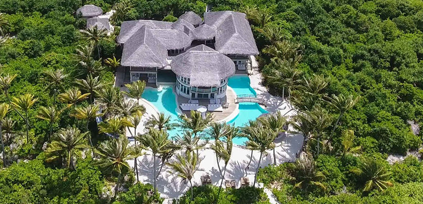 beachfront villa  maldives